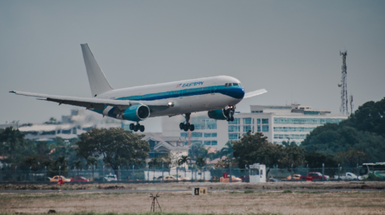 En 2018 el aeropuerto de Guayaquil fue seleccionado como mejor terminal aérea de Latinoamérica y el Caribe por parte del Consejo Internacional de Aeropuertos.