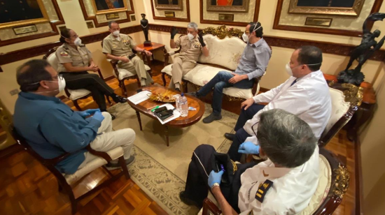 La reunión realizada esta mañana en la Gobernación del Guayas con mandos militares, policiales y representantes del Municipio.