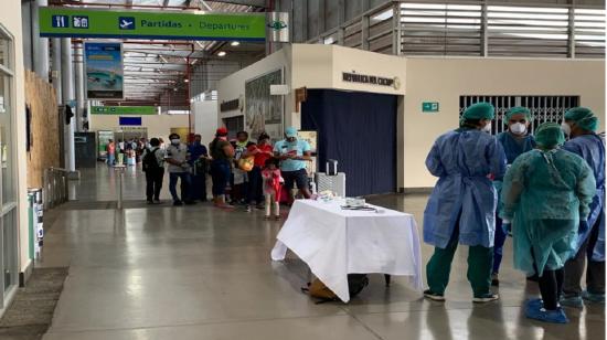 Desde el pasado 15 de marzo rige una norma especial de ingreso de turistas y nacionales para las islas Galápagos, debido al Covid-19. 