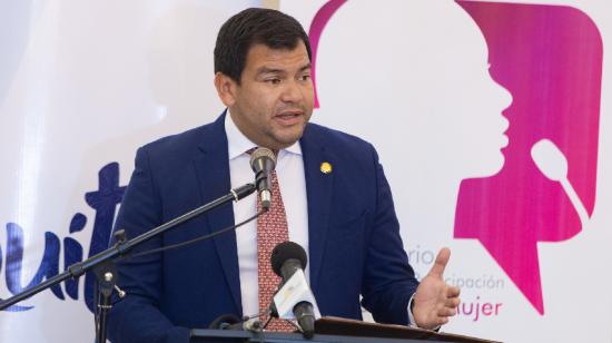 El presidente de la Asamblea, César Litardo, en el lanzamiento del Observatorio de Mujeres en la Política, el 4 de marzo de 2020.