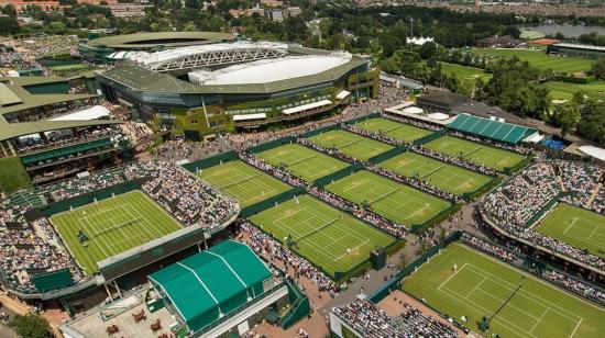 El All England Lawn Tennis Club, es el lugar en donde se disputa el torneo.