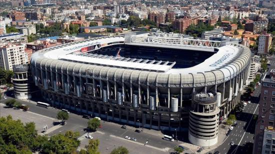 El estadio del Real Madrid interrumpió su remodelación tras el decreto del Estado español, por el Covid-19.