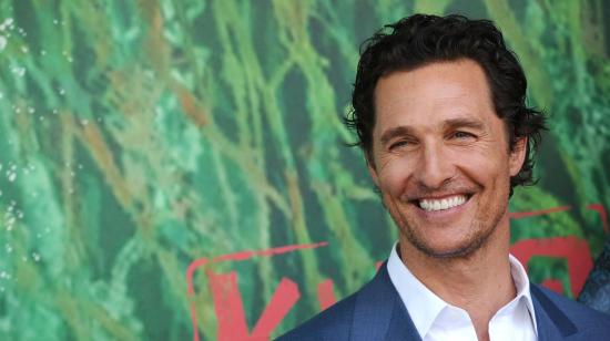 El actor Matthew McConaughey, en compañía de su familia, fue el encargado de cantar bingo para un grupo de adultos mayores en aislamiento, este 6 de abril.