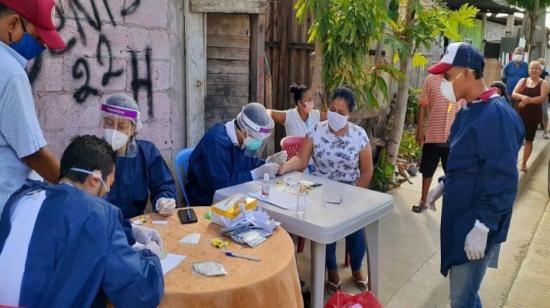 La primera jornada de pruebas rápidas y encuestas Covid-19 en Guayaquil se realizó el 30 de abril. 