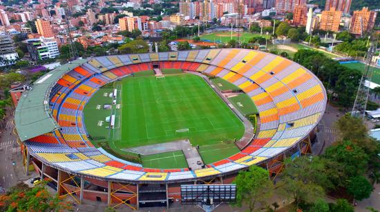 Vista aérea del estadio Atanasio Girardot, en Medellín, Colombia.