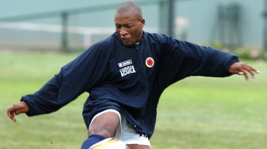 Edwin Congo durante un entrenamiento con la selección de Colombia en Lima (Perú), en 2004.