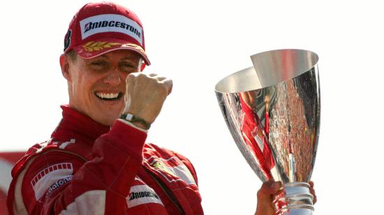 Michael Schumacher, de Ferrari, celebrando una de sus victorias.