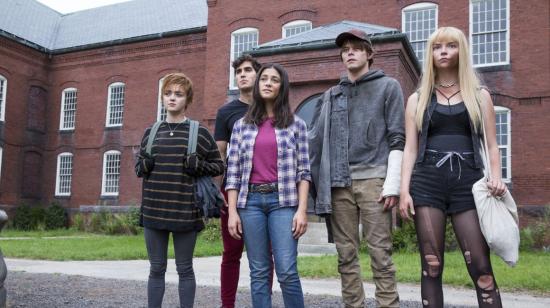 El elenco de "The New Mutants", en un fotograma del filme dirigido por Josh Boone.