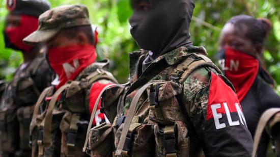 Miembros del Ejército de Liberación Nacional en la selva colombiana.