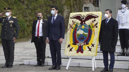 El vicepresidente Otto Sonnenholzner, presidió la ceremonia por el aniversario de la Batalla de Pichincha y día de las Fuerzas Armadas, 24 de mayo de 2020.