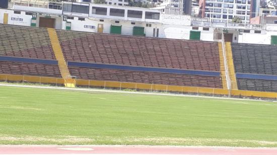 Los estadios del país entraron en mantenimiento aprovechando la paralización de la LigaPro. El estadio Atahualpa cumplió con un proceso de readecuación que incluye podar el césped dos veces por semana. 