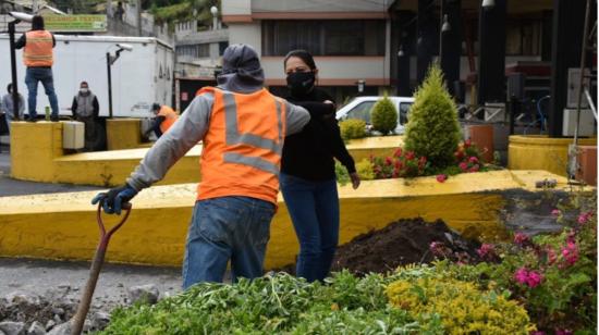 El 30 de mayo de 2020 la prefecta Paola Pabón recorrió las obras en los peajes.