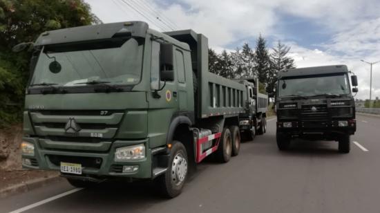 Maquinaría del Cuerpo de Ingenieros del Ejército ingresó este 3 de junio de 2020 a la parroquia La Merced de Buenos Aires para retirar el material minero incautado.