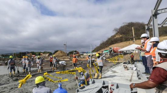 El vicepresidente Otto Sonneholzner recorrió el 4 de junio de 2020 la construcción del Hospital de Bahía.