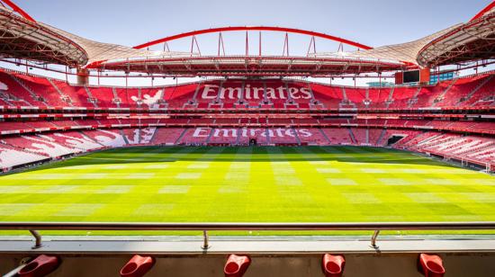 Vista panorámica del estadio Da Luz, en Lisboa, donde se podría disputar la final de la Champions League.