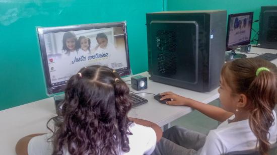 Imagen referencial de una escuela en el sector rural de Velasco Ibara, en El Empalme (Guayas), el 10 de marzo de 2020. 