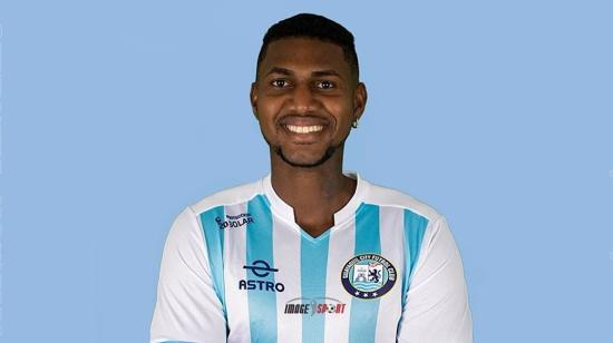 José Ayoví presentado como el nuevo jugador de Guayaquil City.