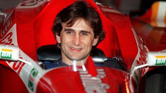 El piloto italiano Alex Zanardi en su vehículo de la F1.