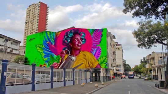 Obra del artista urbano Evarista Angurria (más conocido como Angurria) que interviene de forma digital una de las calles del centro de Guayaquil.