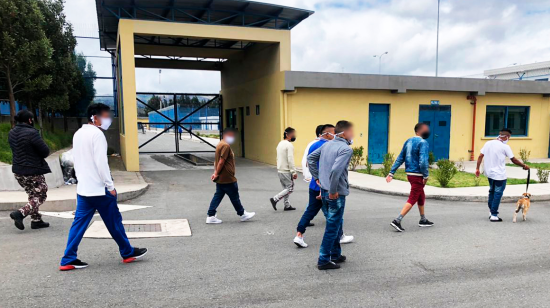 El pasado 24 de junio 17 presos de la cárcel de Latacunga fueron liberados tras cumplir su sentencia y realizarles pruebas de Covid-19.