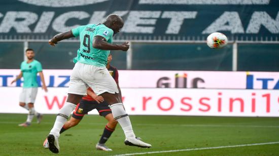 Romelu Lukaku  marcó el primer gol en el partido frente al  Genoa, este sábado 25 de julio de 2020.