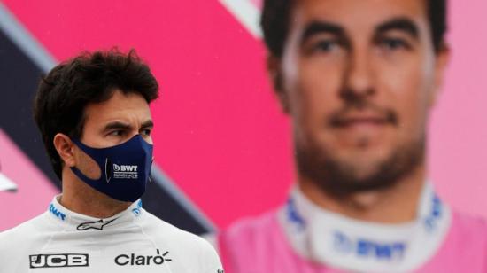 El piloto mexicano del Racing Point usando mascarilla tras uno de los entrenamientos de la Fórmula 1.