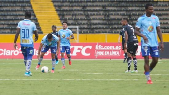 Los jugadores de Macará, después de uno de los goles anotados frente a IDV, el martes 18 de agosto de 2020.