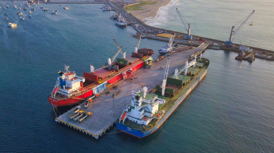 Vista aérea del puerto de Manta el pasado 24 de mayo de 2020.