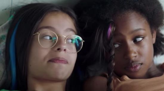 Escena de la película "Cuties", debut de la guionista y directora francesa Maïmouna Doucouré.