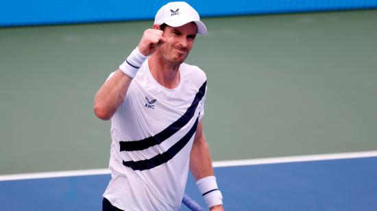 Andy Murray celebra después de derrotar al francés Tiafoe en la primera ronda del Masters 1000 de Cincinnati, el domingo 23 de agosto de 2020.