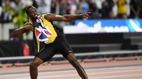 El deportista jamaicano, Usain Bolt, celebrando uno de sus triunfos en pista.