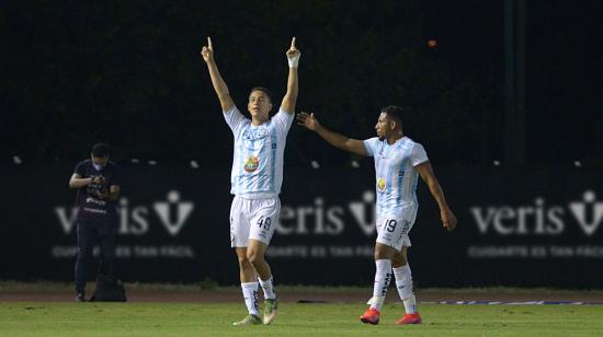 Celebración del jugador Miguel Parrales en el primer gol del Guayaquil City frente a Barcelona, este miércoles 26 de agosto de 2020.