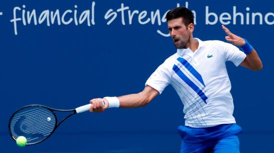 Novak Djokovic en su partido frente a Roberto Bautista Agut, en las semifinales del torneo de Cincinnati.