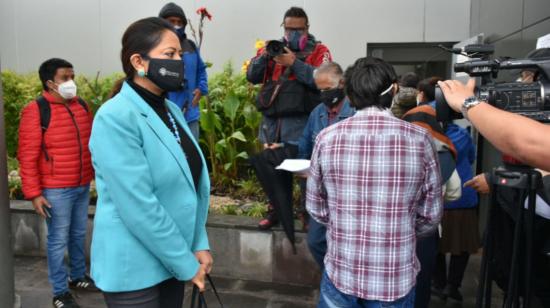 Paola Pabón, prefecta de Pichincha, en el ingreso al Complejo Judicial Norte de Quito, el 21 de agosto de 2020.