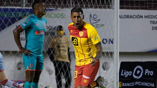 López festeja un gol en el partido contra Liga de Quito, el 23 de agosto de 2020.