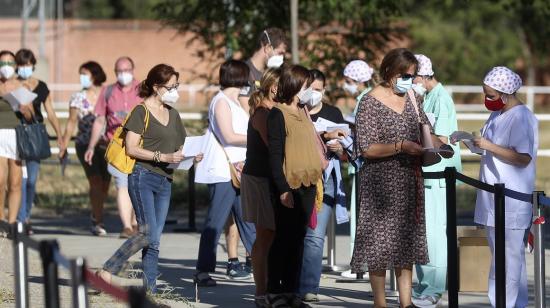 Docentes de un instituto de Madrid se realizaron pruebas PCR de Covid-19, el 2 de septiembre de 2020.