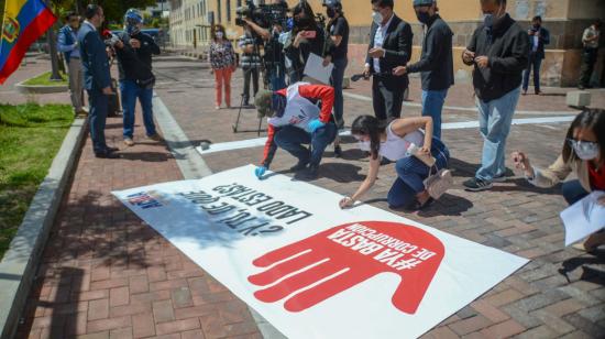 Miembros del colectivo ciudadano Actúa! se manifestaron en los exteriores de la Asamblea este 7 de septiembre de 2020 por la demora en tratar la reforma constitucional.