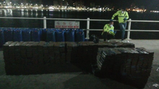 La tonelada de cocaína decomisada en altamar fue llevada al muelle de Salinas, en la provincia de Santa Elena, el pasado 8 de septiembre de 2020.