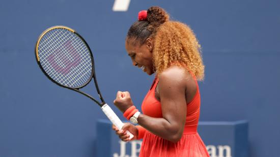 La tenista Serena Williams celebra su victoria y pase a semifinales del US Open, este miércoles 9 de septiembre de 2020.