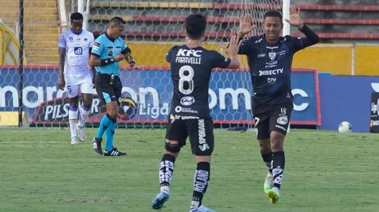 Los jugadores del cuadro del Valle celebran uno de los goles del partido frente a Delfín, el domingo 13 de septiembre de 2020.