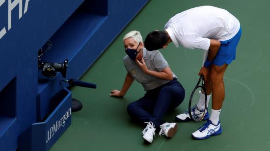 Djokovic pide disculpas a la jueza de línea después del incidente en el US Open, el 7 de septiembre de 2020.