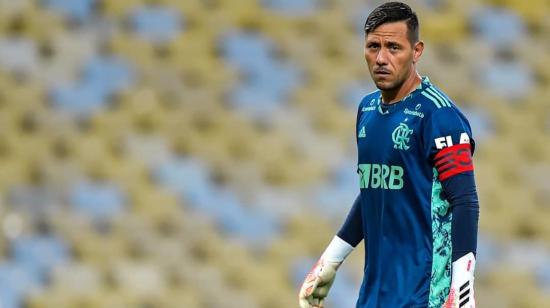 El arquero Diego Alves en un partido con el Flamnego.