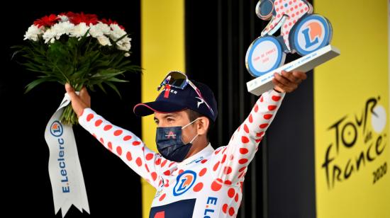 Richard Carapaz luce la camiseta de los lunares en el Tour de Francia, el viernes 18 de septiembre de 2020.