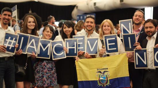 Imagen de ecuatorianos que han sido parte del programa de becas estudiantiles Chevening, del Gobierno de Reino Unido.