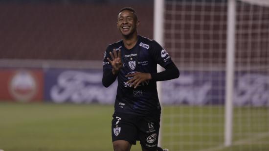 Gabriel Torres, delantero de Independiente, festeja un gol ante Flamengo por Copa Libertadores, el 17 de septiembre de 2020.