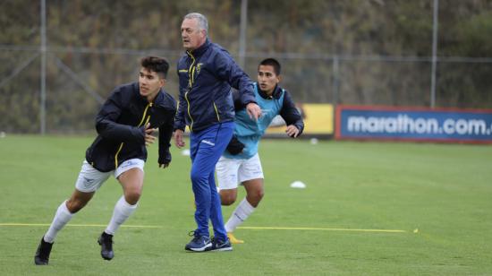 Gustavo Alfaro, durante su primer entrenamiento con Ecuador, en Quito, el domingo 4 de octubre de 2020.