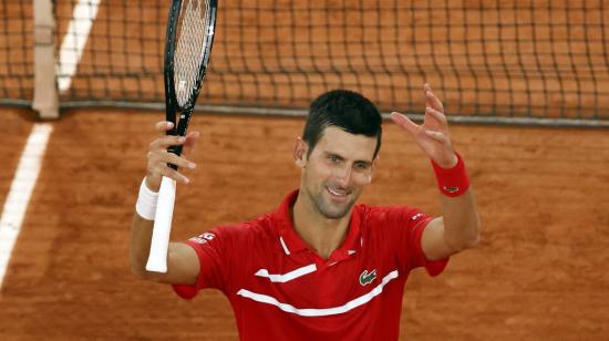 Djokovic festeja el pase a cuartos de final de Roland Garros, el lunes 5 de octubre de 2020.