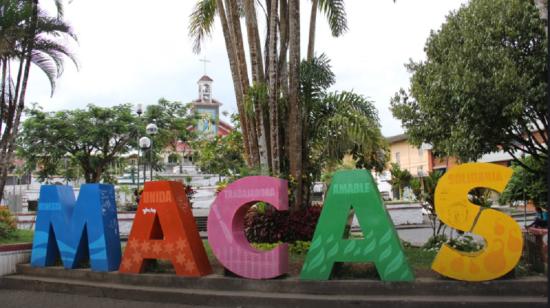 Parque Central de Macas, capital de Morona Santiago, donde ocurrió un sismo de leve magnitud, el 7 de octubre de 2020.