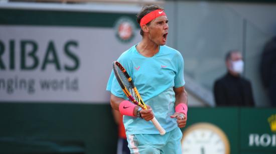 Rafael Nadal festeja su triunfo y pase a la final del Roland Garros, este viernes 9 de octubre de 2020.