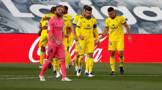 Los jugadores del Cádiz celebran su triunfo sobre el Real Madrid, el sábado 17 de octubre de 2020.